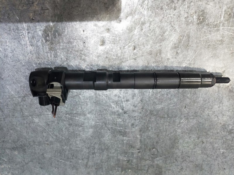 Recambio de inyector para volkswagen polo (6r1) crosspolo referencia OEM IAM 03P130277V400 28231462 DELPHI