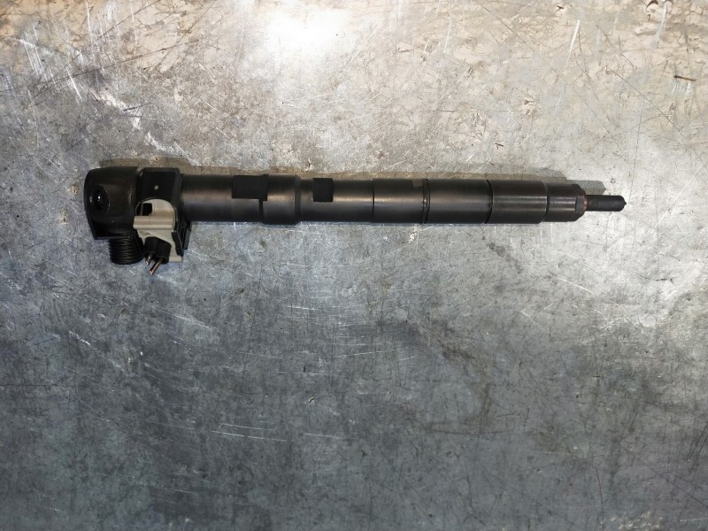 Recambio de inyector para volkswagen polo (6r1) crosspolo referencia OEM IAM 03P130277V400 28231462 DELPHI