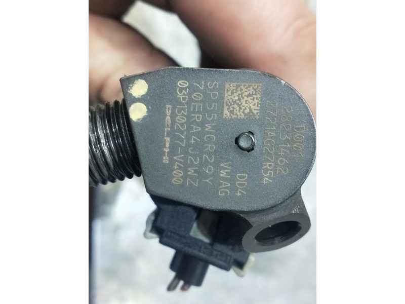 Recambio de inyector para volkswagen polo (6r1) crosspolo referencia OEM IAM 03P130277V400 28231462 DELPHI
