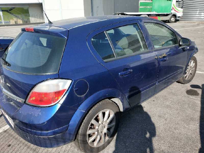 opel astra h berlina del año 2006