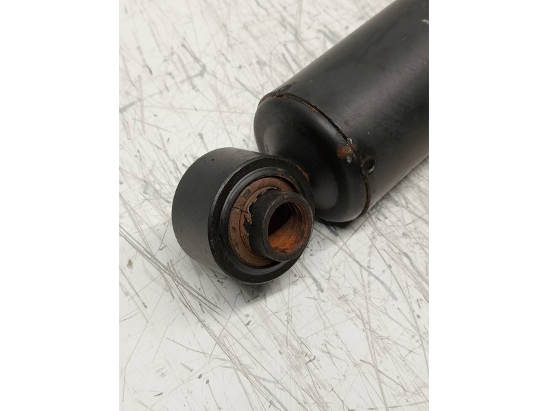 Recambio de amortiguador trasero izquierdo para renault maxity 2.9 diesel referencia OEM IAM   