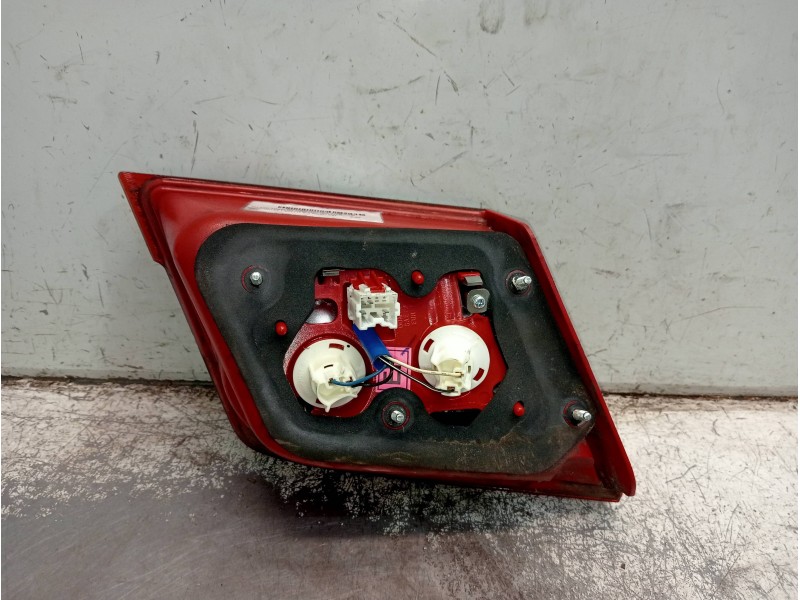 Recambio de piloto trasero derecho interior para chevrolet lacetti 2.0 diesel cat referencia OEM IAM   