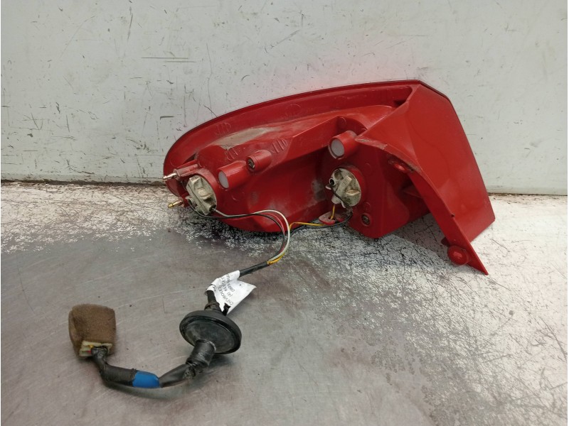 Recambio de piloto trasero izquierdo para chevrolet lacetti 2.0 diesel cat referencia OEM IAM   