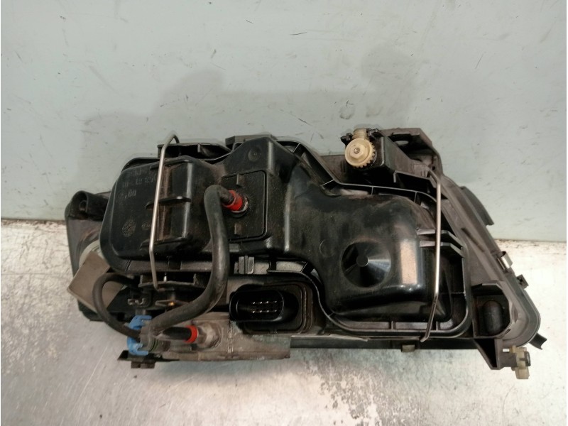 Recambio de faro izquierdo para audi a6 berlina (4b2) 2.4 quattro referencia OEM IAM 15592300LI 5DV00776071 