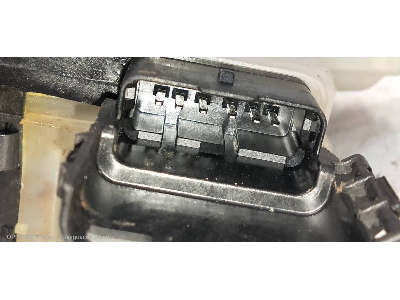 Recambio de motor cierre centralizado delantero izquierdo para citroen c5 berlina feel edition referencia OEM IAM 006182  4P