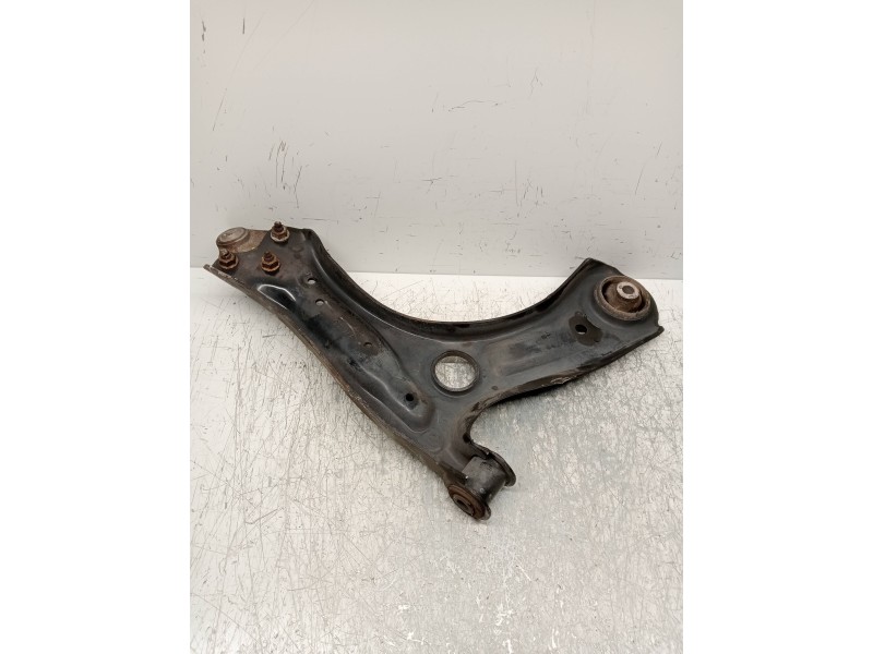 Recambio de brazo suspension inferior delantero izquierdo para volkswagen polo (6r1) crosspolo referencia OEM IAM   