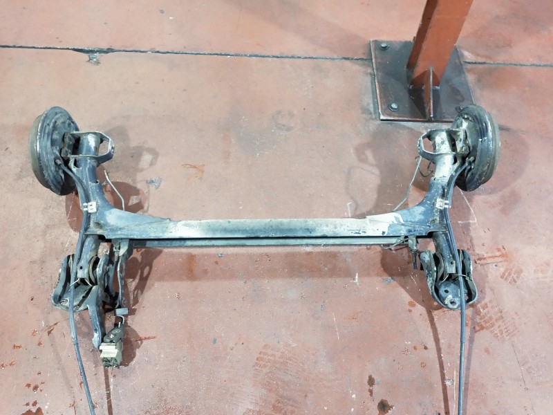 Recambio de puente trasero para volkswagen passat berlina (312) cl referencia OEM IAM   