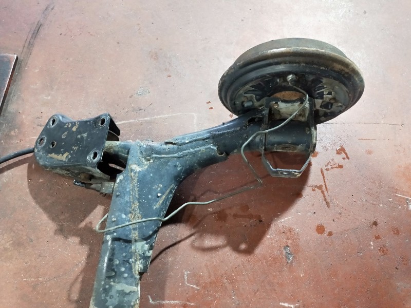 Recambio de puente trasero para volkswagen passat berlina (312) cl referencia OEM IAM   