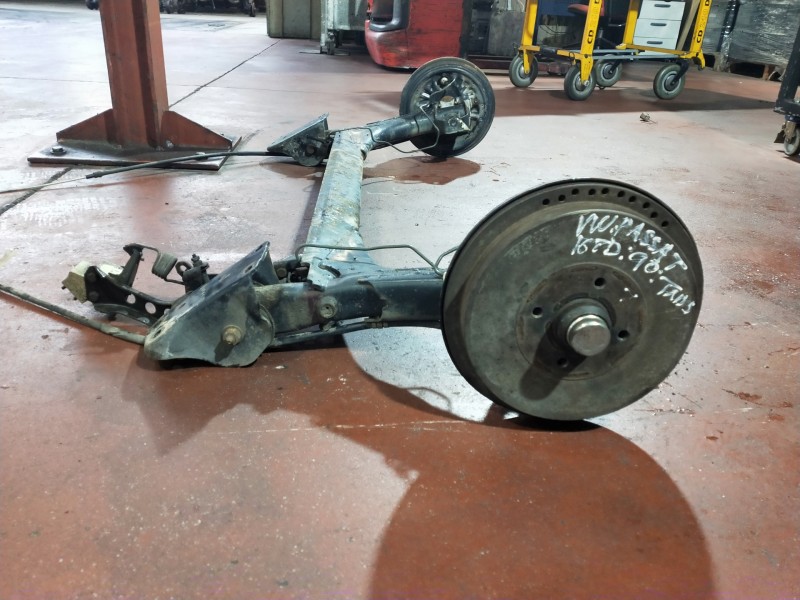 Recambio de puente trasero para volkswagen passat berlina (312) cl referencia OEM IAM   
