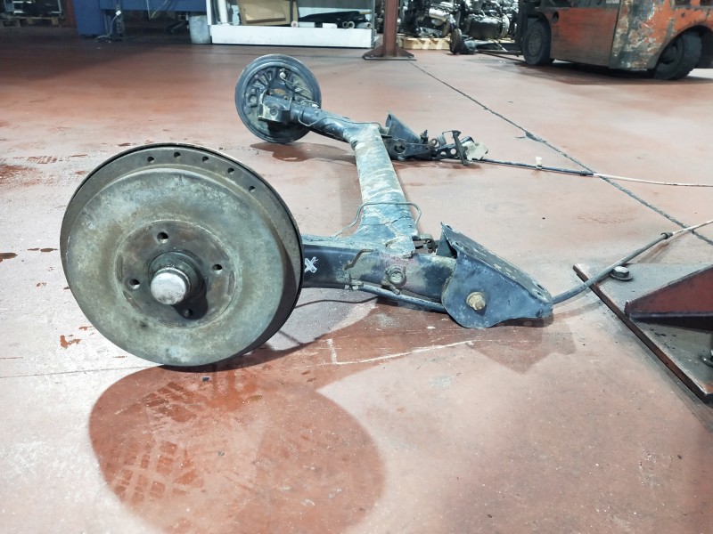 Recambio de puente trasero para volkswagen passat berlina (312) cl referencia OEM IAM   