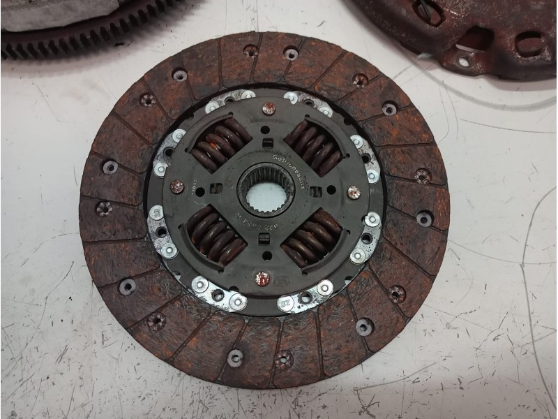 Recambio de kit embrague para mercedes vito caja cerrada 6.03  2.1 cdi referencia OEM IAM   