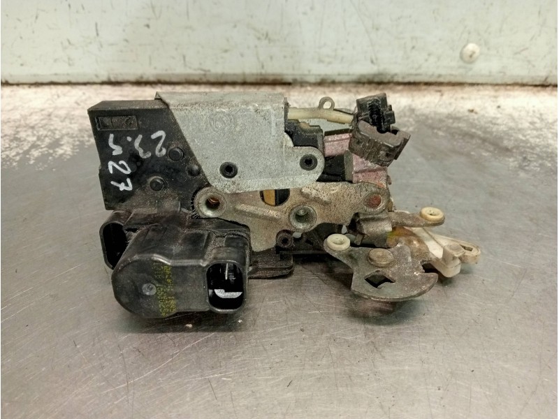 Recambio de motor cierre centralizado trasero izquierdo para fiat brava (182) 1.8 16v / 16v 115 elx referencia OEM IAM   5P