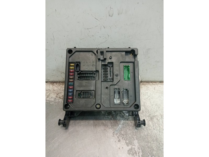 Recambio de caja reles / fusibles para volkswagen sharan (7m6/7m9) comfortline referencia OEM IAM S120042300A  
