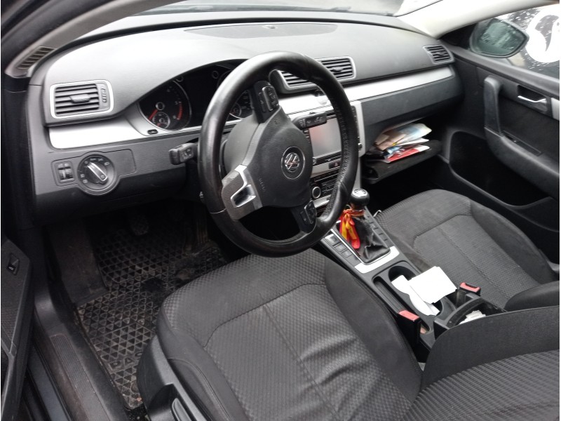 volkswagen passat lim. (362) del año 2011