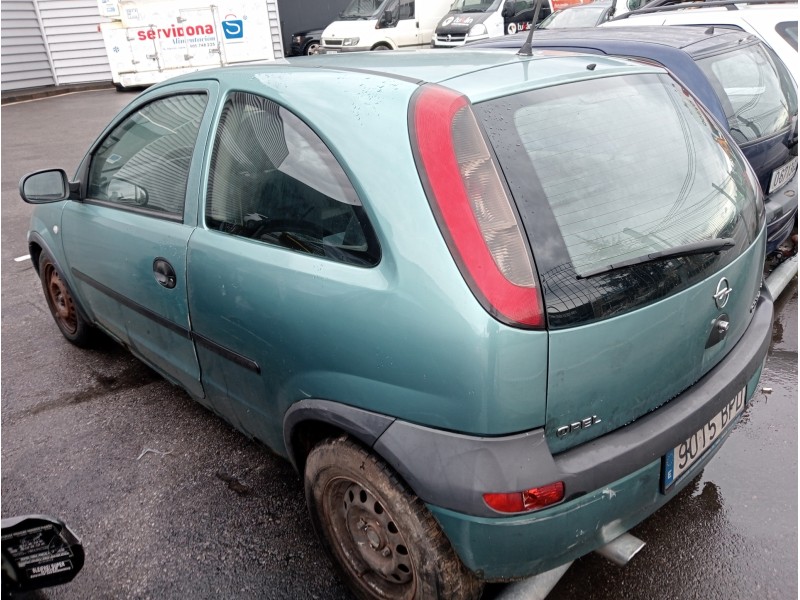 opel corsa c del año 2001
