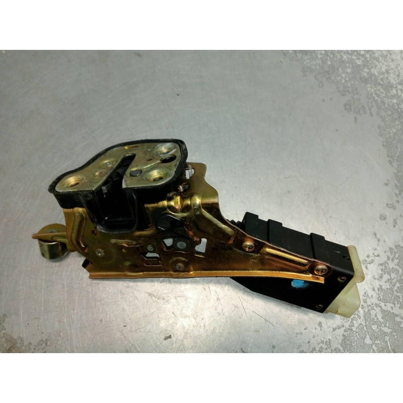 Recambio de motor cierre centralizado trasero derecho para opel omega b design edition berlina referencia OEM IAM 605329 9049370