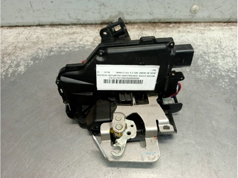 Recambio de motor cierre centralizado delantero derecho para audi a4 avant (8e) 2.5 tdi (114kw) referencia OEM IAM   4P