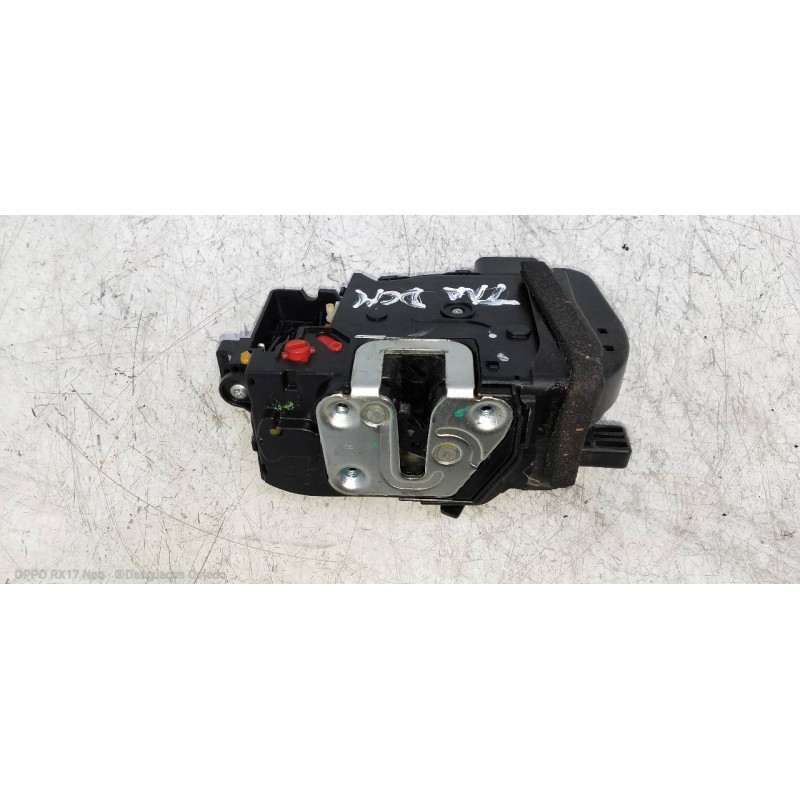 Recambio de motor cierre centralizado trasero derecho para kia sportage drive 4x2 referencia OEM IAM 814203U000  