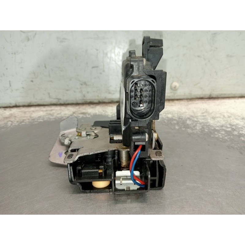 Recambio de motor cierre centralizado trasero derecho para audi a4 avant (8e) 2.5 tdi (114kw) referencia OEM IAM   5P