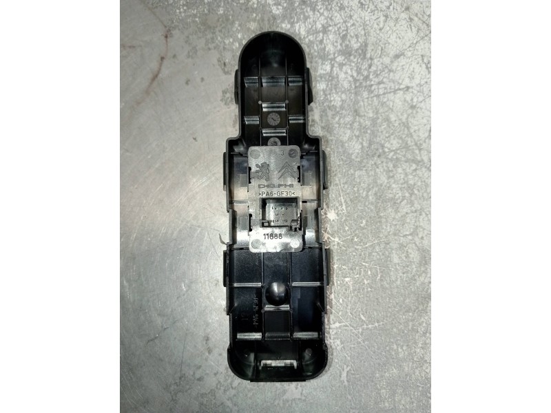 Recambio de mando elevalunas delantero derecho para peugeot 308 confort referencia OEM IAM 96565184XT 53269801 5P