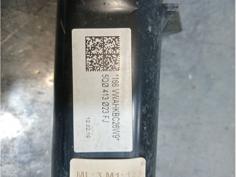 Recambio de amortiguador delantero izquierdo para volkswagen golf vii lim. (bq1) advance referencia OEM IAM 5Q0413023FJ 5Q041201