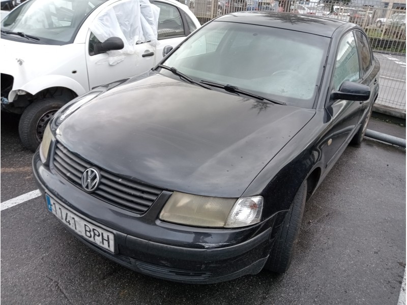 volkswagen passat berlina (3b2) del año 2001