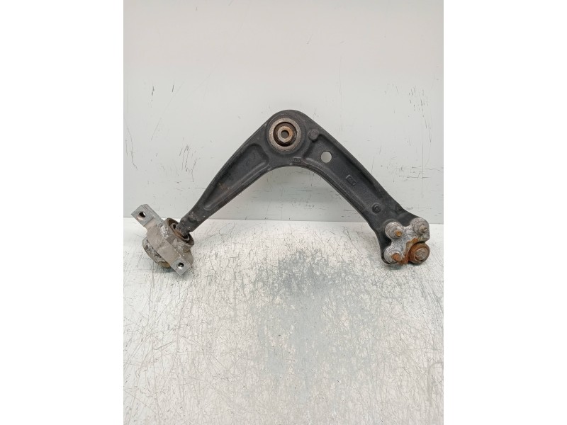Recambio de brazo suspension inferior delantero izquierdo para peugeot 508 sw active referencia OEM IAM   