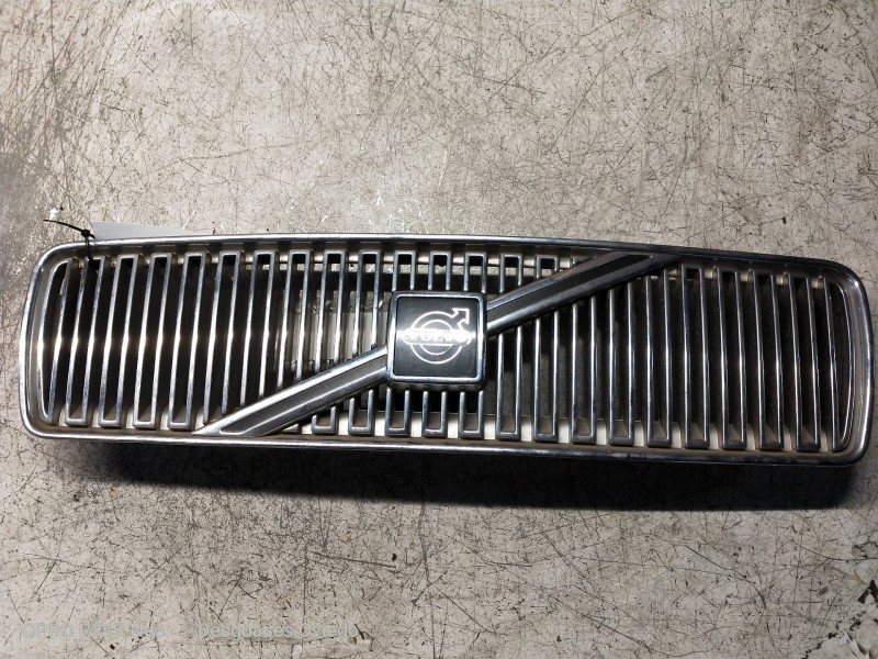 Recambio de rejilla delantera para volvo serie 460 2.0i glt referencia OEM IAM   