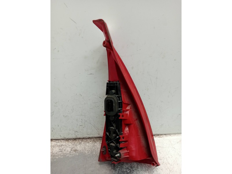 Recambio de piloto trasero derecho para citroen c3 hdi 70 furio referencia OEM IAM   