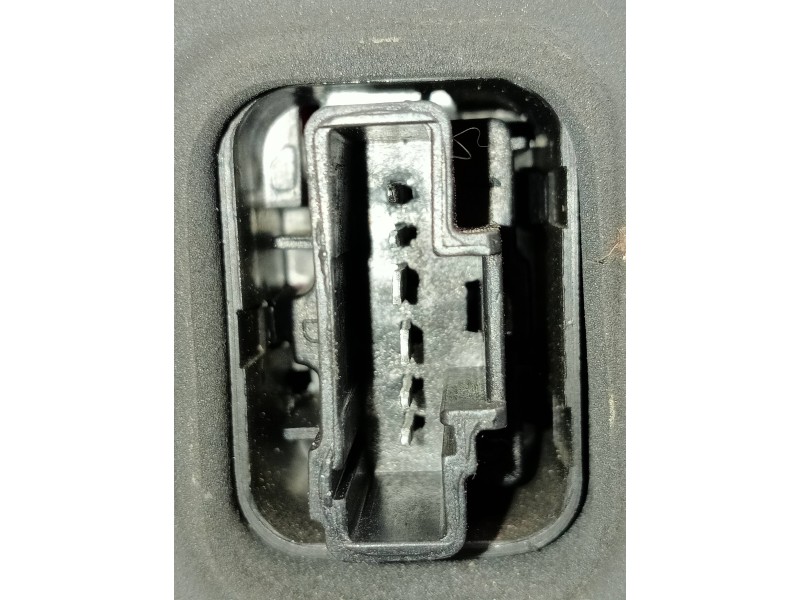 Recambio de piloto trasero derecho para citroen c3 hdi 70 furio referencia OEM IAM   