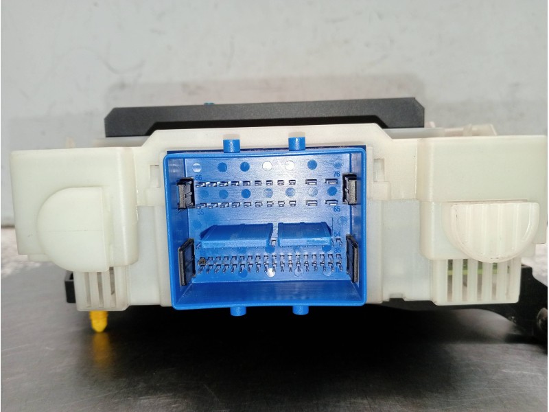 Recambio de caja reles / fusibles para ford galaxy (ca1) titanium referencia OEM IAM 7G9T14A073CD 8E22495 