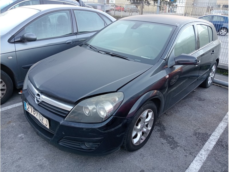 opel astra h berlina del año 2004