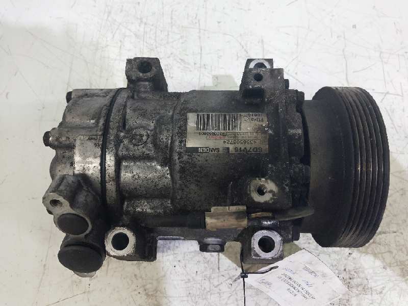 Recambio de compresor aire acondicionado para dacia logan laureate referencia OEM IAM SD7V161061 8200802609 1061