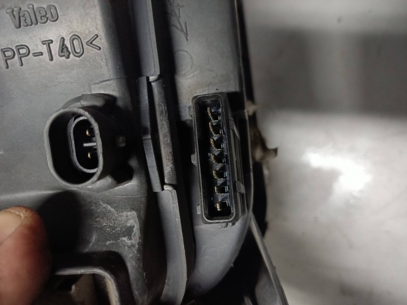 Recambio de faro izquierdo para fiat punto berlina (188) 1.2 8v elx (i) referencia OEM IAM 89100449  