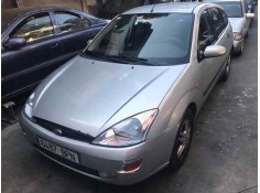 ford focus berlina (cak) del año 2001