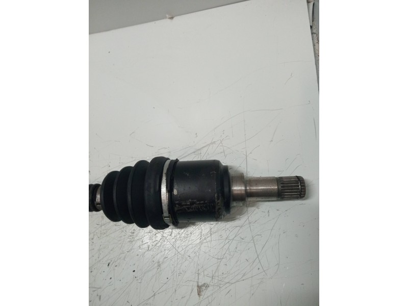 Recambio de transmision delantera derecha para fiat punto berlina (176) 1.2 cat referencia OEM IAM    Recambio de transmision delantera derecha para fiat punto berlina (176) 1.2 cat referencia OEM IAM