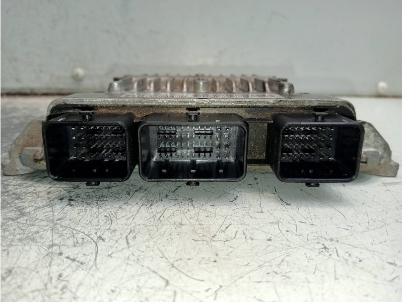 Recambio de centralita motor uce para citroen c3 hdi 70 furio referencia OEM IAM 5WS40285CT SW9660300280 