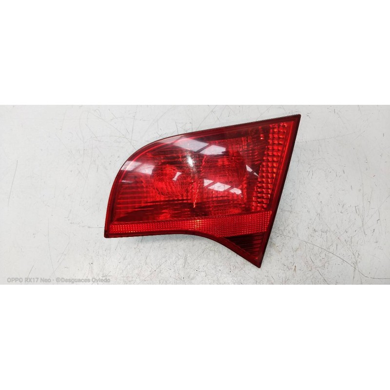 Recambio de piloto trasero derecho interior para audi a4 avant (8e) 2.0 tdi quattro (dpf) referencia OEM IAM 8E9945094  