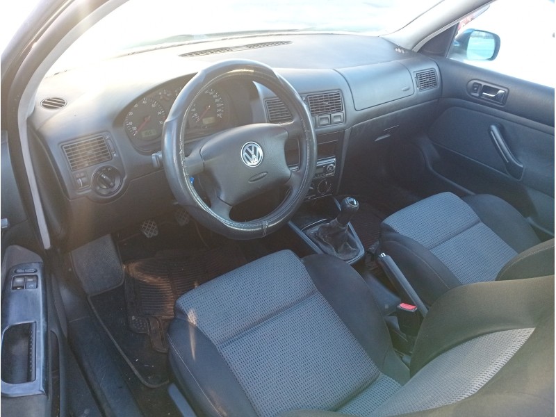 volkswagen golf iv berlina (1j1) del año 2001