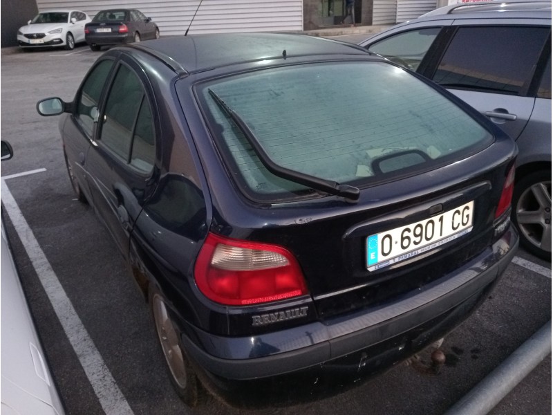 renault megane i fase 2 berlina (ba0) del año 2000