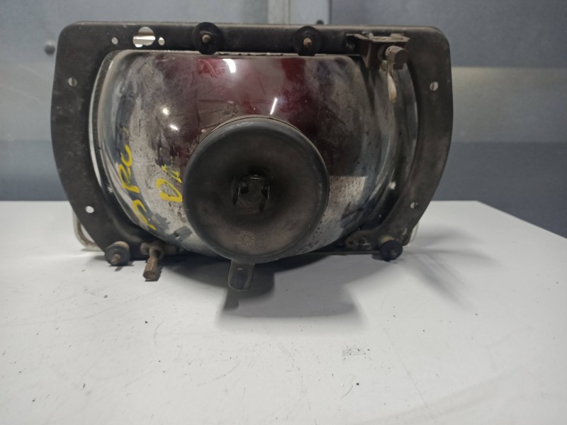 Recambio de faro derecho para fiat argenta 2.0 referencia OEM IAM 061805  
