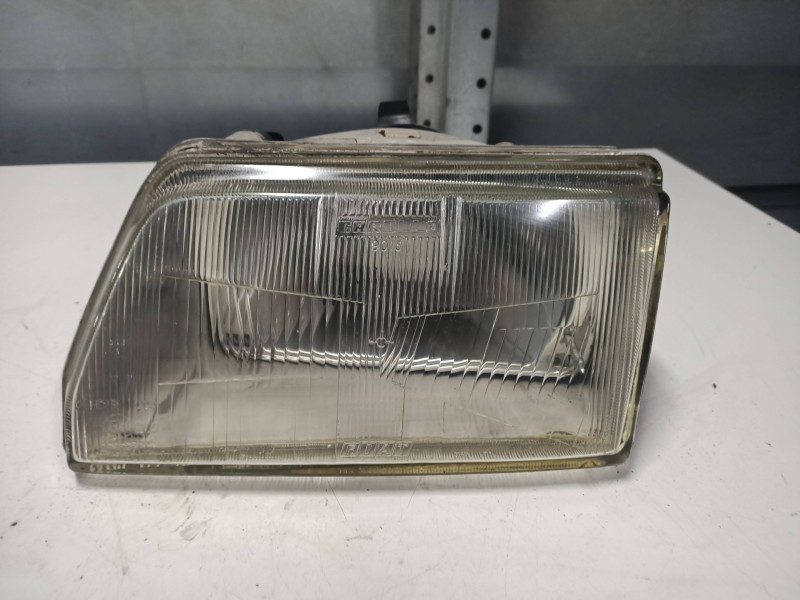 Recambio de faro izquierdo para fiat cinquecento (170) 0.7 referencia OEM IAM 35250748  