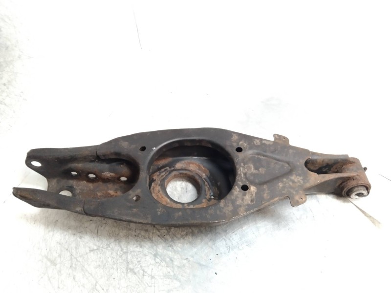 Recambio de brazo suspension inferior trasero izquierdo para mercedes clase e (w210) familiar 220 t cdi (210.206) referencia OEM