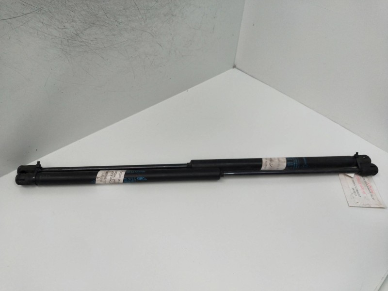 Recambio de amortiguadores maletero / porton para dacia sandero 1.6 cat referencia OEM IAM 8200735264  