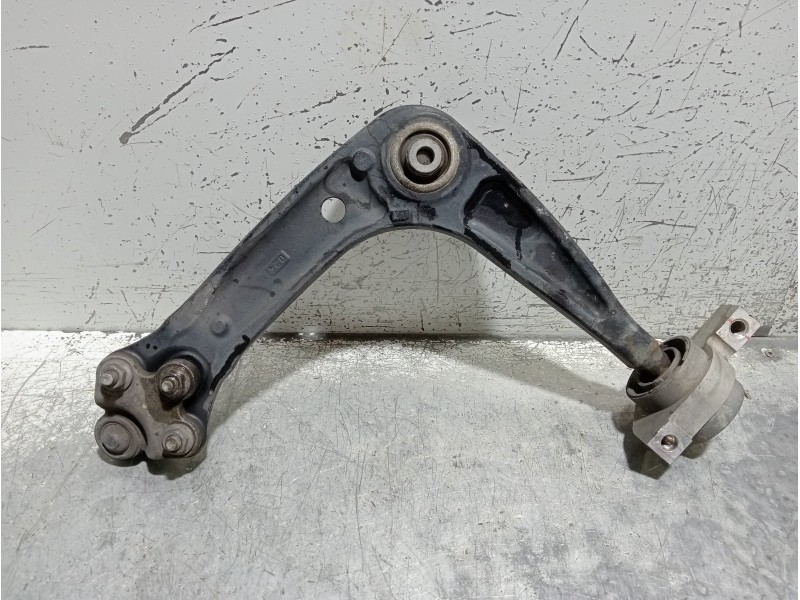 Recambio de brazo suspension inferior delantero derecho para peugeot 508 allure referencia OEM IAM   