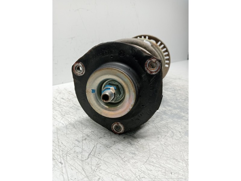 Recambio de amortiguador delantero derecho para volkswagen fox (5z1) básico referencia OEM IAM 5Z0413031C  