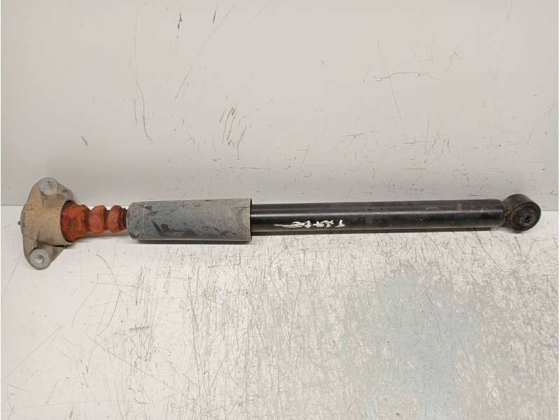 Recambio de amortiguador trasero derecho para volkswagen fox (5z1) básico referencia OEM IAM   