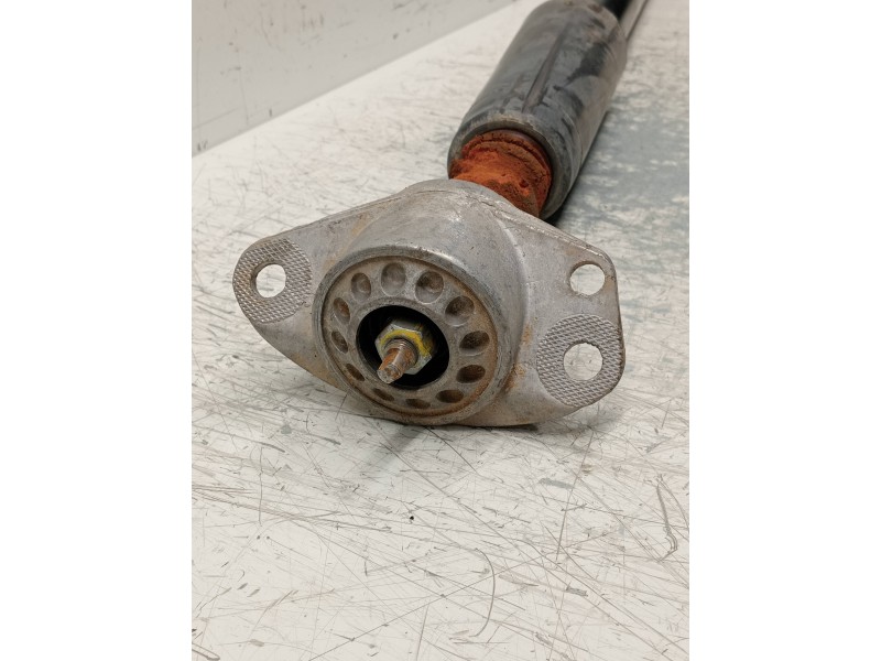 Recambio de amortiguador trasero izquierdo para volkswagen fox (5z1) básico referencia OEM IAM   