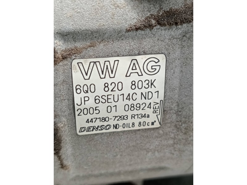 Recambio de compresor aire acondicionado para volkswagen fox (5z1) básico referencia OEM IAM 4471807293 6Q0820803K 