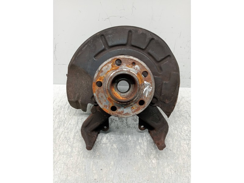 Recambio de mangueta delantera izquierda para volkswagen fox (5z1) básico referencia OEM IAM   